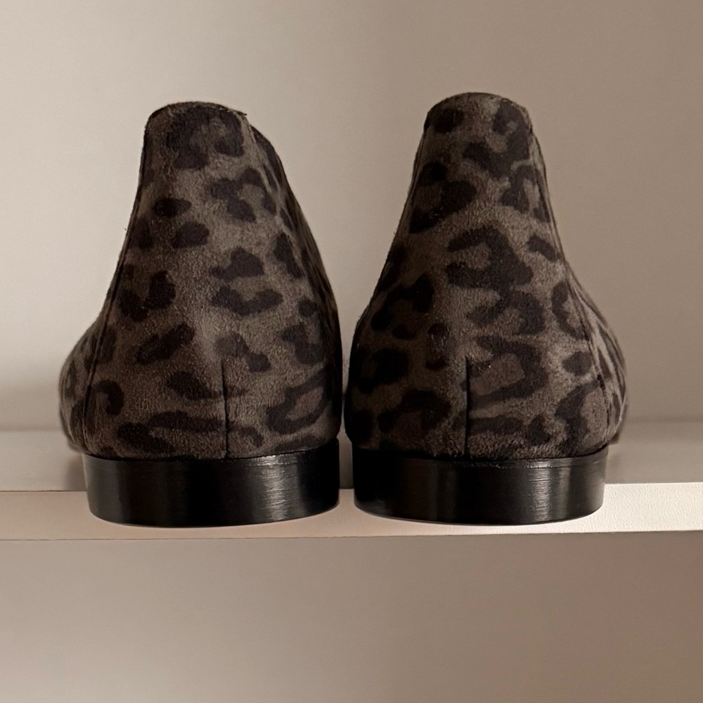 MANOLO BLAHNIK ‘Leo’ Suede Flats – Grey Leopard | EU 39.5 / US 9 - Picture 4 of 12